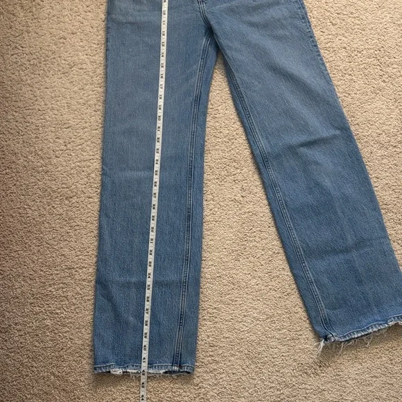 Abercrombie & Fitch Straight-Leg Jeans in Medium Blue Wash - Picture 8 of 8